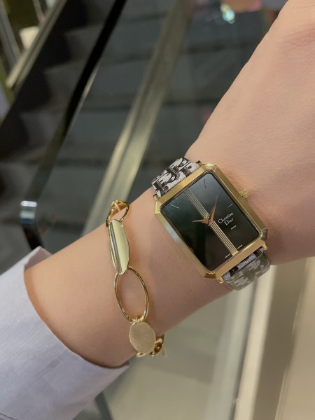 Watches Dior 323377 size:26*32 mm