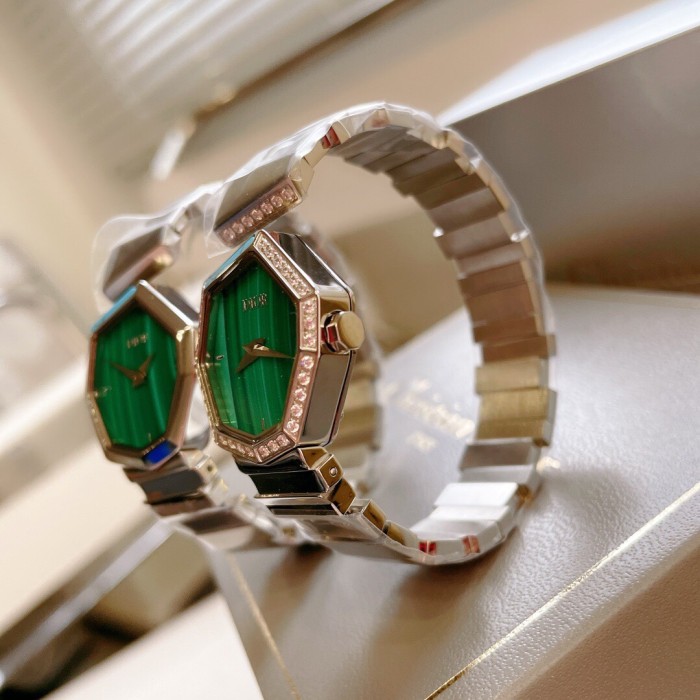 Watches Dior 323399 size:33 mm