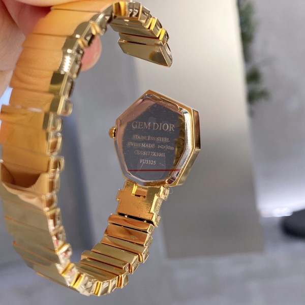 Watches Dior 323409 size:33 mm