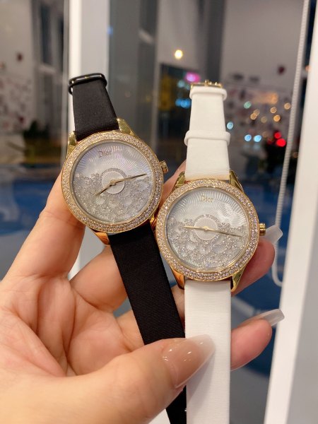 Watches Dior 323390 size:34 mm