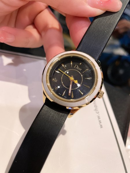 Watches Dior 323412 size:33 mm