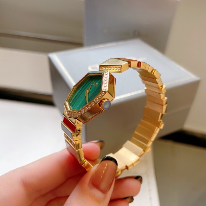 Watches Dior 323404 size:33 mm