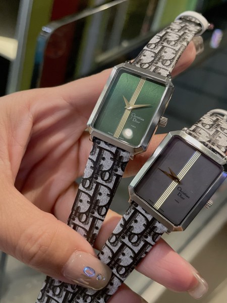 Watches Dior 323375 size:26*32 mm