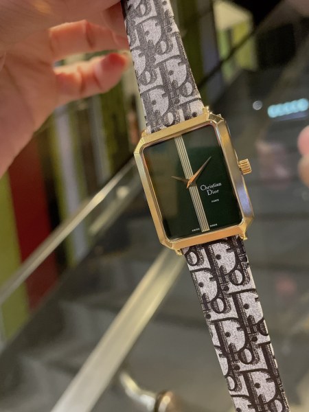 Watches Dior 323377 size:26*32 mm