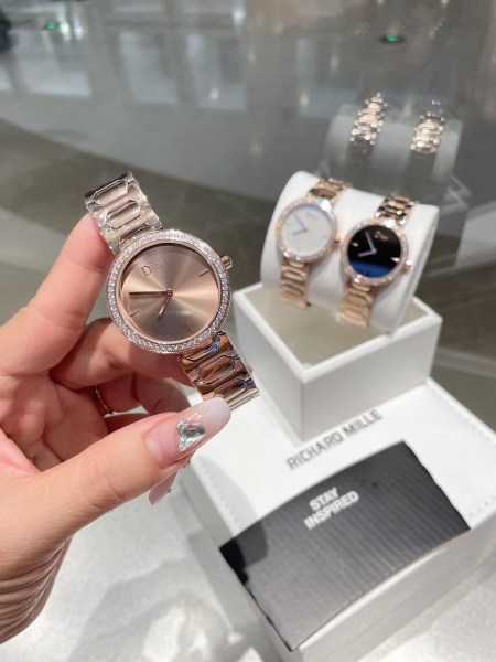 Watches Dior 323424 size:26*32 mm