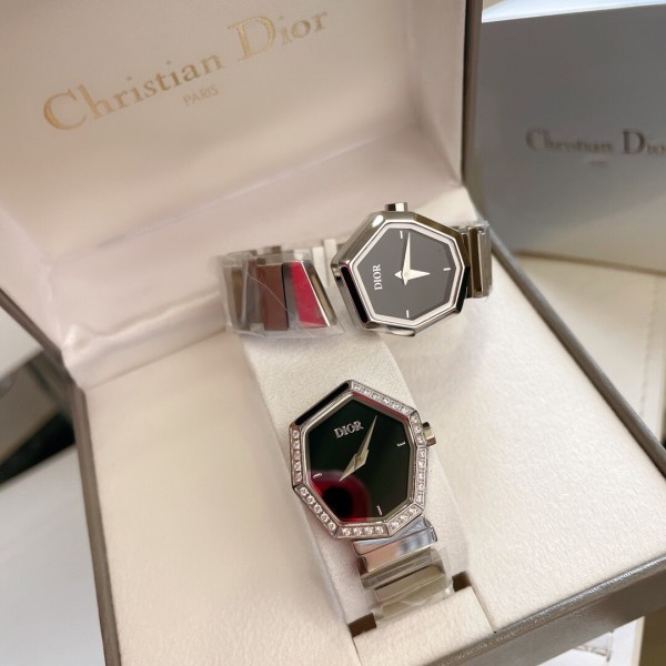 Watches Dior 323398 size:33 mm