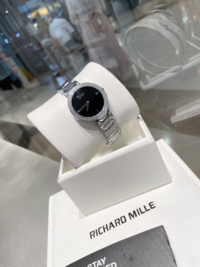 Watches Dior 323423 size:26*32 mm