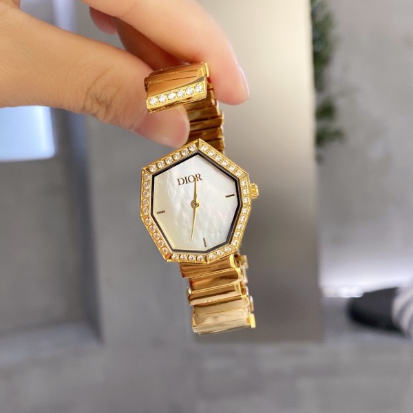 Watches Dior 323407 size:33 mm