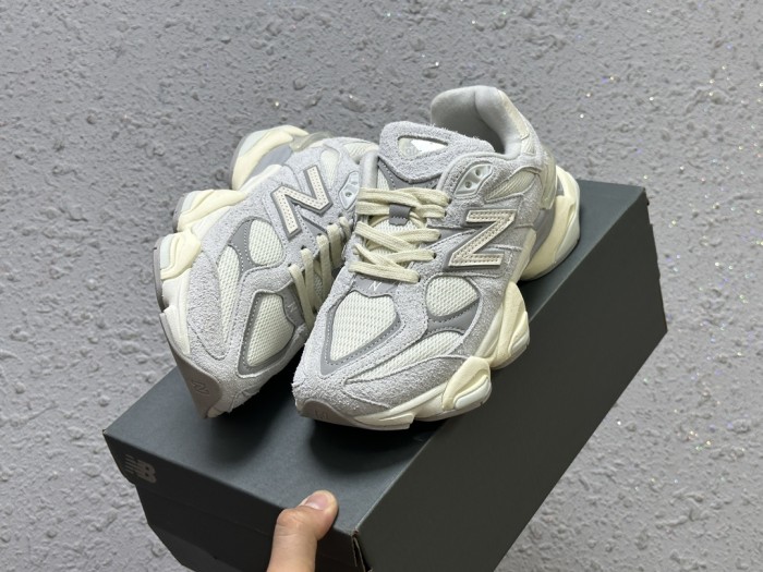 New Balance 9060 Quartz Grey
