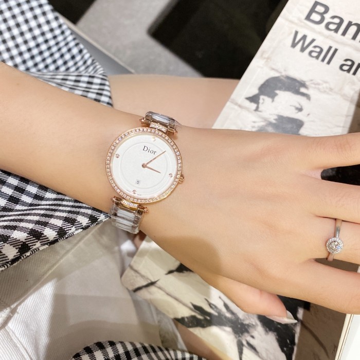 Watches Dior 323384 size:34 mm