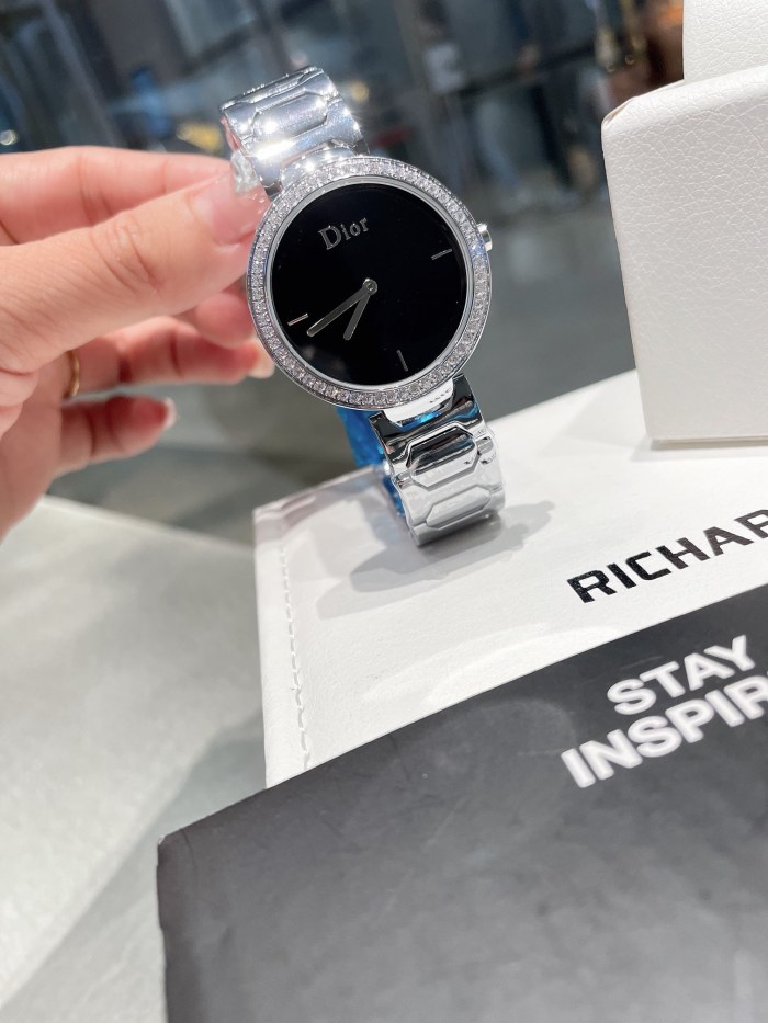 Watches Dior 323423 size:26*32 mm