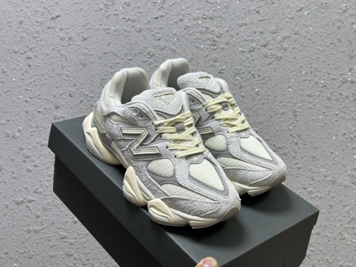 New Balance 9060 Quartz Grey