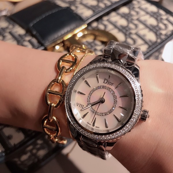 Watches Dior 323387 size:34 mm