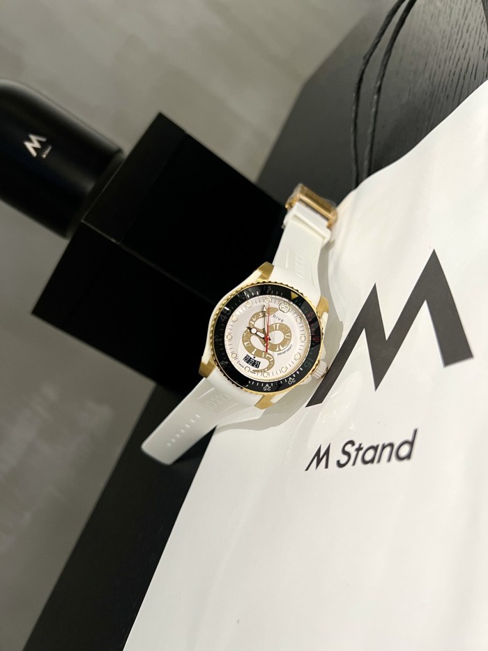 Watches GUCCL 323544 size:40 mm