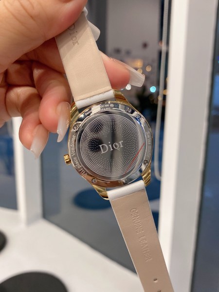 Watches Dior 323390 size:34 mm