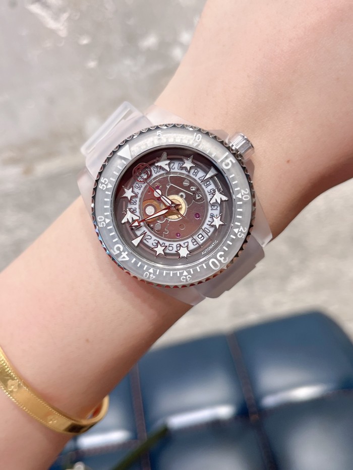 Watches GUCCI 323504 size:40 cm