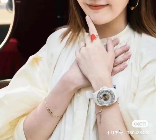 Watches GUCCI 323498 size:40 cm