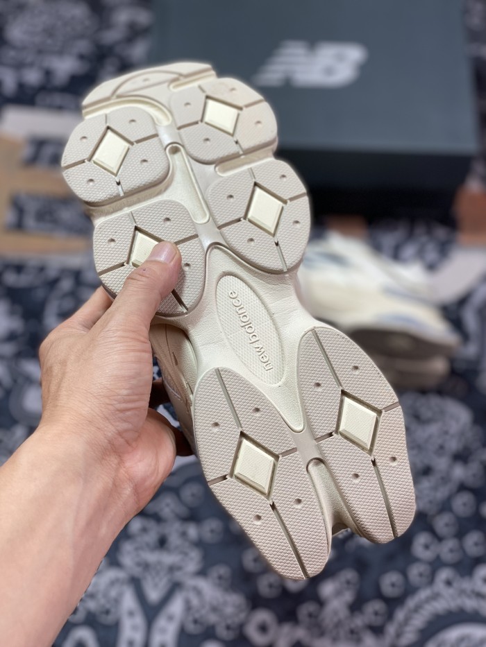 New Balance 9060 Turtledove Black Silver Metallic