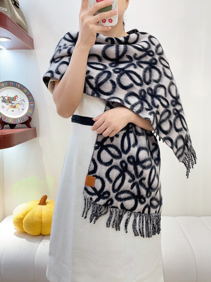 Streetwear Scarf Loewe 323776
