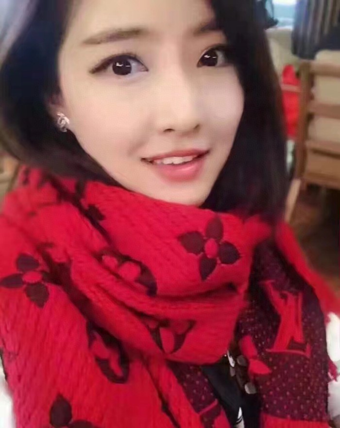 Streetwear Scarf LV 323809 