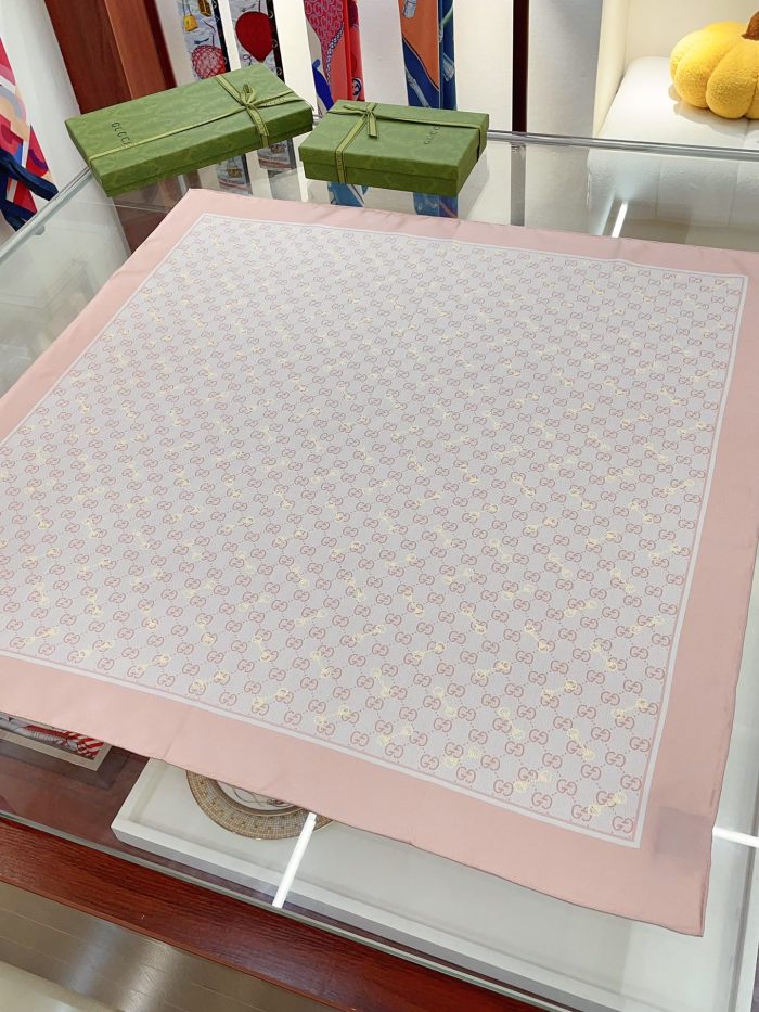 Streetwear Scarf GUCCI 323759 SIZE:90cm*90cm