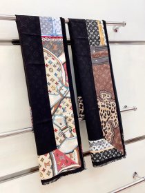 Streetwear Scarf LV 323768 SIZE:130*130cm