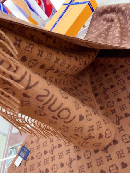 Streetwear Scarf LV 323780 SIZE:45*200cm