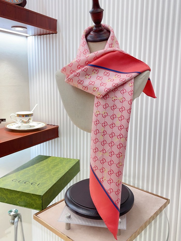 Streetwear Scarf GUCCI 323757 SIZE:90cm*90cm