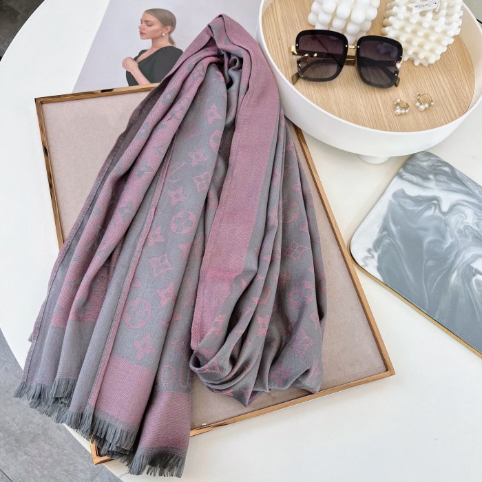 Streetwear Scarf LV 323803 size:70-180cm