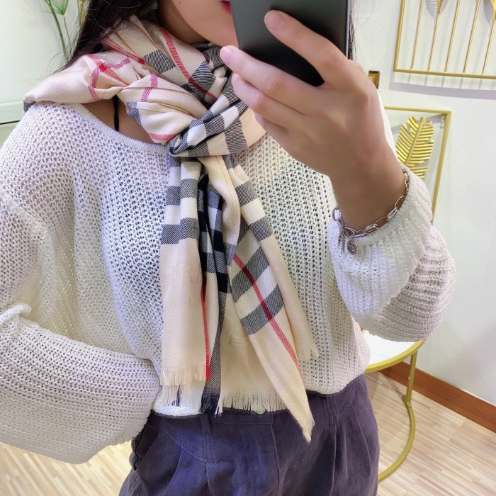 Streetwear Scarf BURBERRY 323787 size：180*70CM