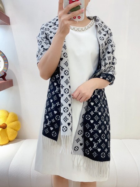 Streetwear Scarf LV 323778 SIZE:45*200cm
