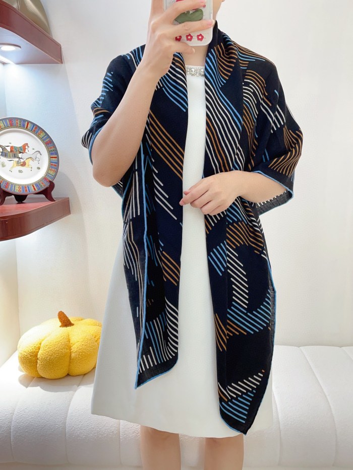 Streetwear Scarf CHANEL 323762 SIZE:140*140CM