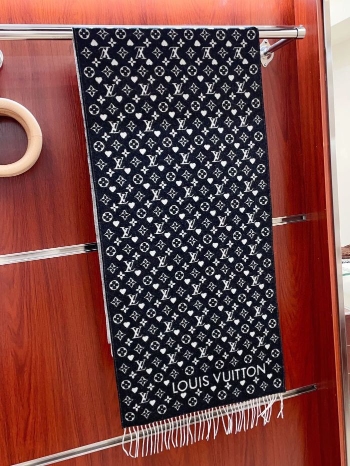 Streetwear Scarf LV 323778 SIZE:45*200cm