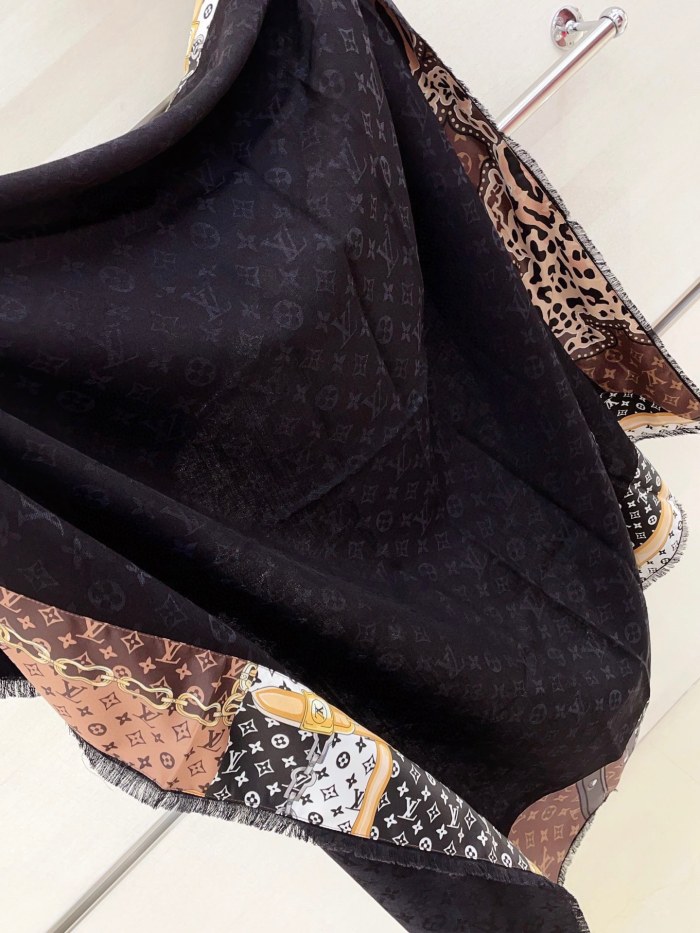 Streetwear Scarf LV 323768 SIZE:130*130cm