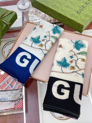 Streetwear Scarf GUCCI 323771 SIZE:140*140CM