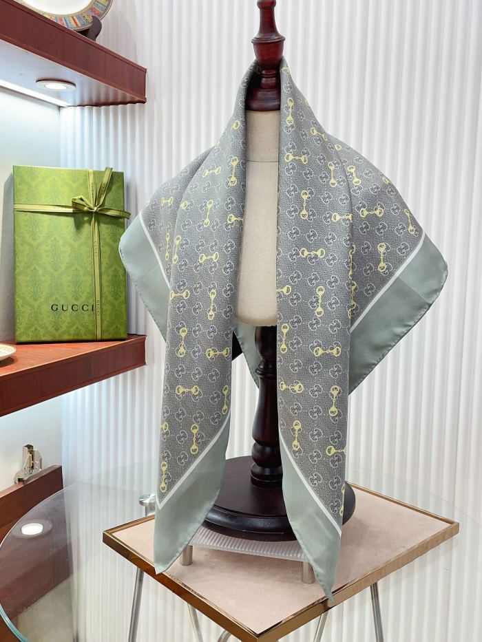 Streetwear Scarf GUCCI 323758 SIZE:90cm*90cm