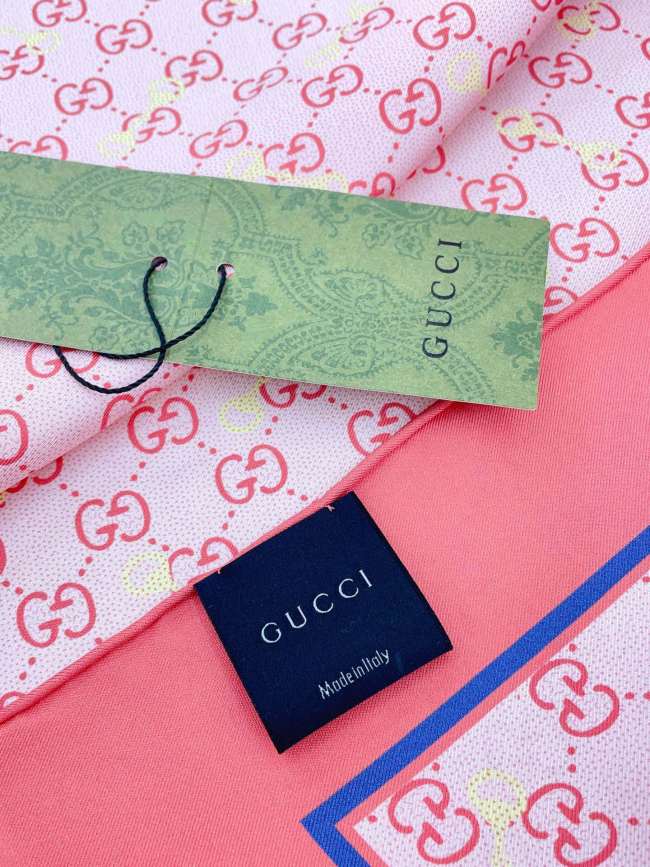 Streetwear Scarf GUCCI 323757 SIZE:90cm*90cm