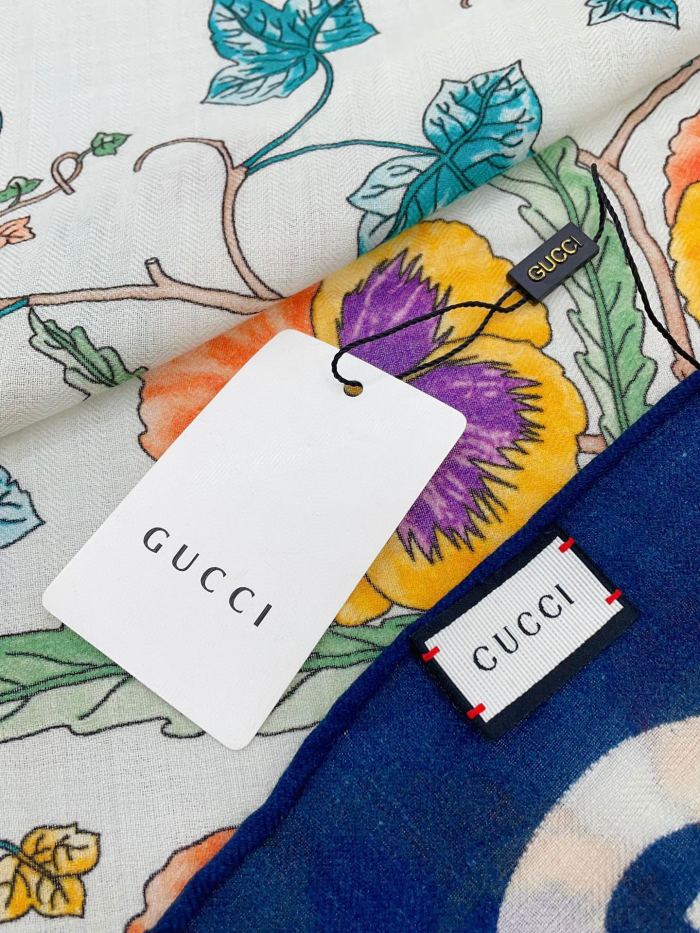 Streetwear Scarf GUCCI 323772 SIZE:140*140CM