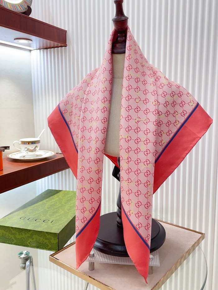 Streetwear Scarf GUCCI 323757 SIZE:90cm*90cm