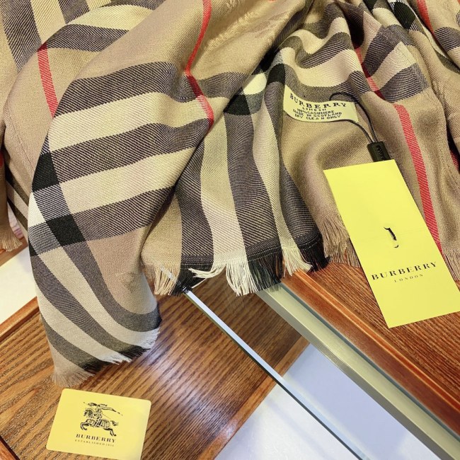 Streetwear Scarf BURBERRY 323790 size：180*70CM