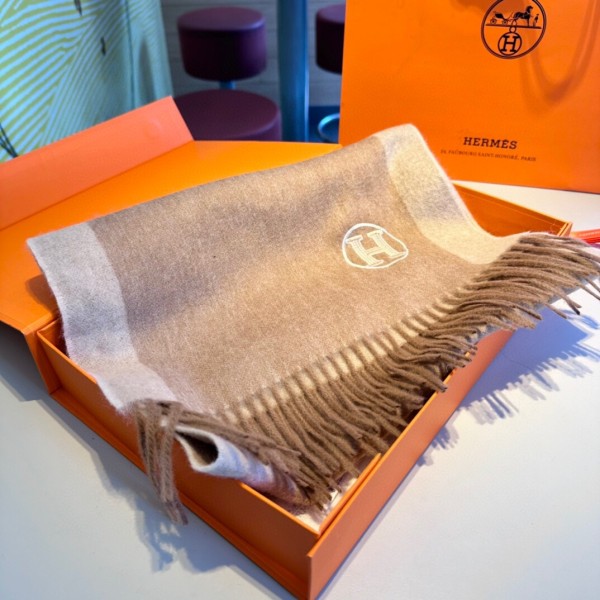 Streetwear Scarf Hermes 323694 SIZE:32x200CM