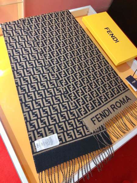 Streetwear Scarf FENDI 323717 SIZE:32X200cm