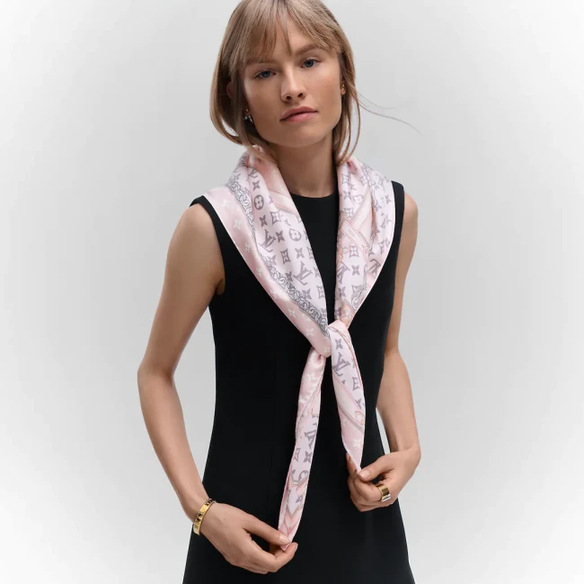 Streetwear Scarf LV 323706 SIZE:90X90cm