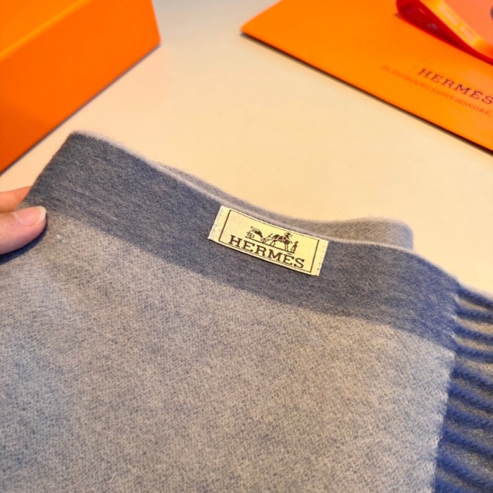 Streetwear Scarf Hermes 323695 SIZE:32x200CM