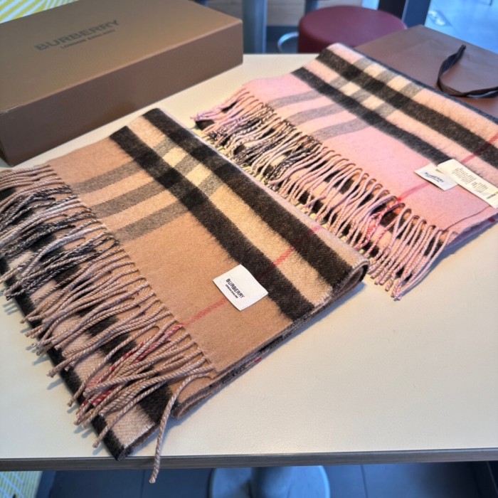 Streetwear Scarf BURBERRY 323701 size： 38*190CM