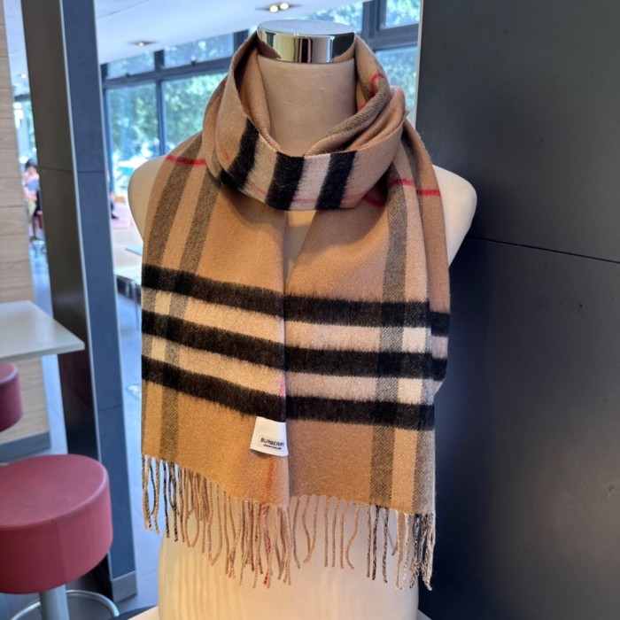 Streetwear Scarf BURBERRY 323701 size： 38*190CM