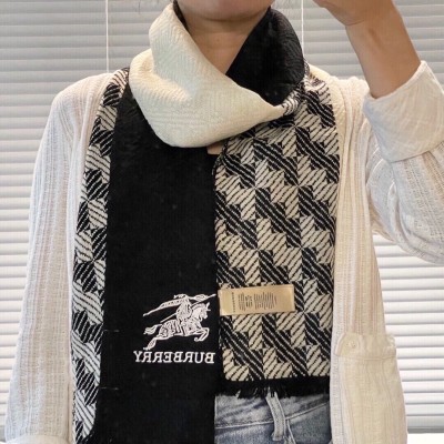 Streetwear Scarf BURBERRY 323689 size： 32x180CM