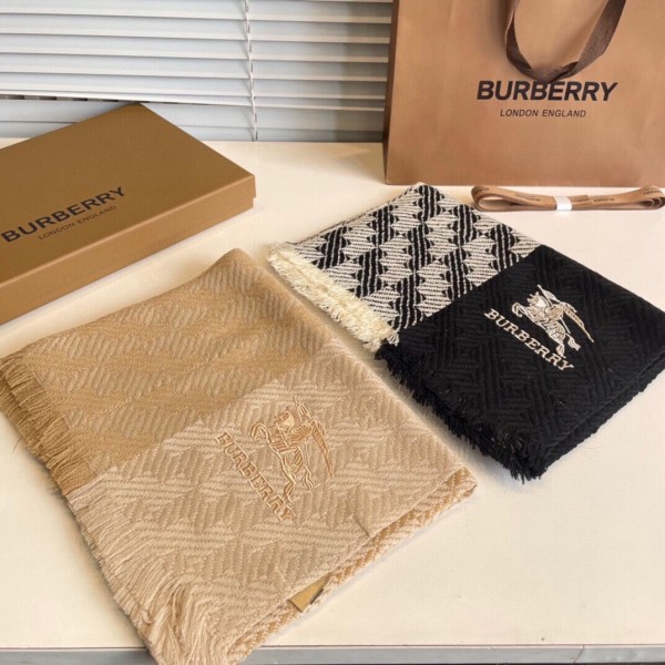 Streetwear Scarf BURBERRY 323689 size： 32x180CM