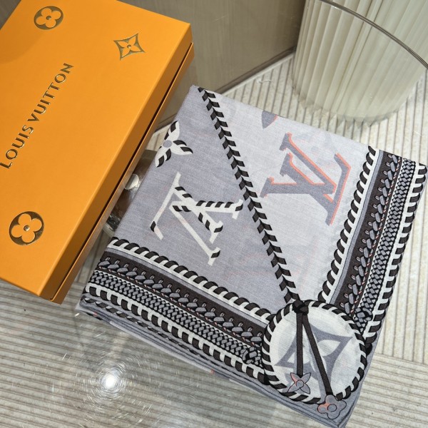 Streetwear Scarf LV 323672 SIZE:140*140cm