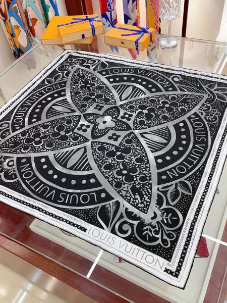 Streetwear Scarf LV 326598 SIZE:90*90cm